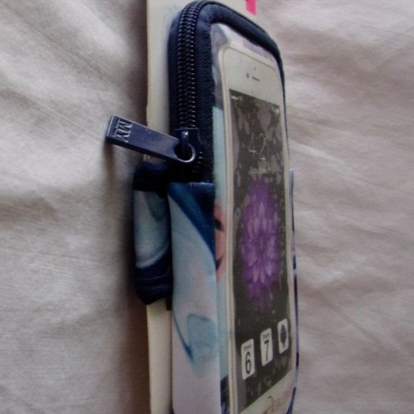 Mytagalongs Armband Touch Case Fits iPhone Android Phone Adjustable Dual Pocket - Picture 2 of 4